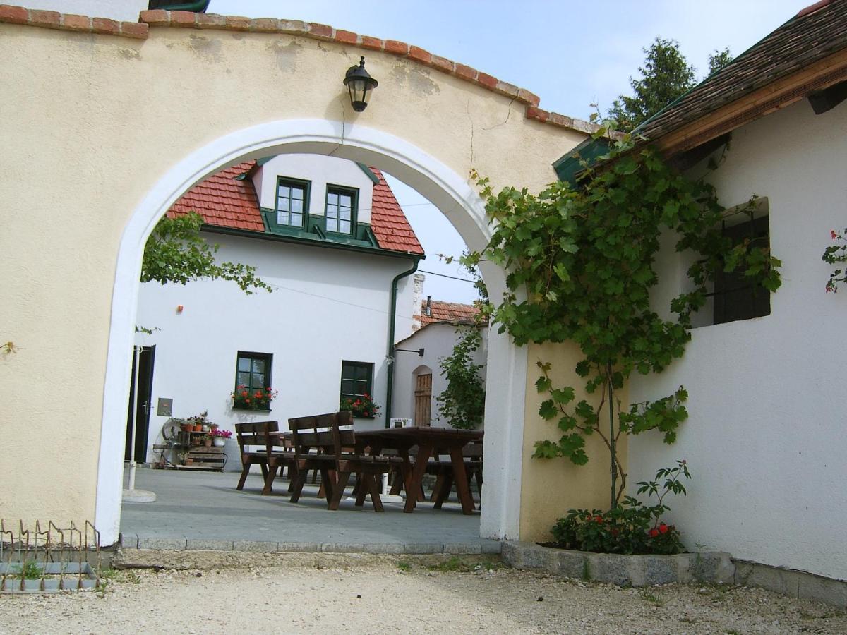 Hanfthal-Hof Laa an der Thaya Esterno foto